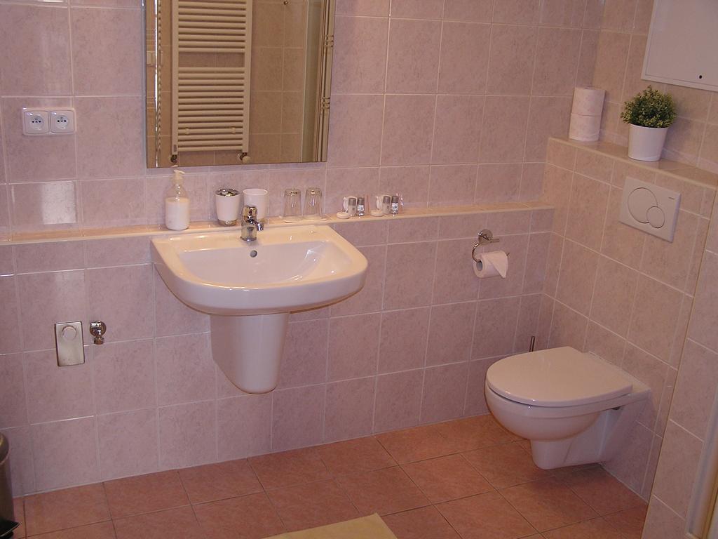 Gonda Apartments Hradec Králové Eksteriør bilde